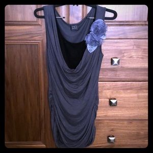 Super sassy gray and black top